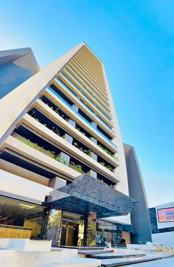 1-bedroom apartment for sale in Sky Tower, Equipetrol: foto 1 de 6