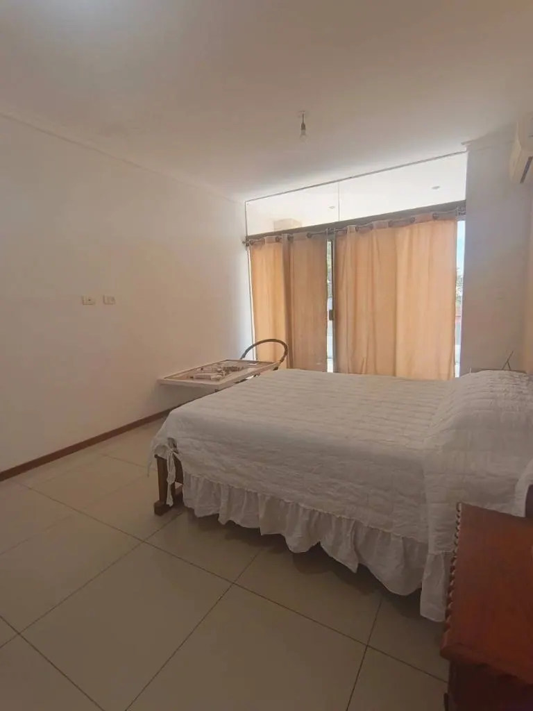 Casa de 4 dormitorios en venta en la Av. Alemana, Zona Norte: foto 5 de 9