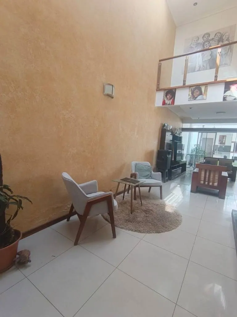 Casa de 4 dormitorios en venta en la Av. Alemana, Zona Norte: foto 7 de 9