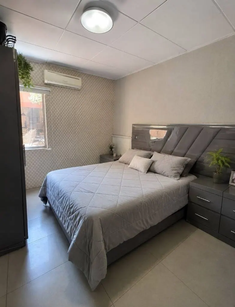 Casa con uso comercial en venta sobre la av. Beni, Zona Norte: foto 8 de 10
