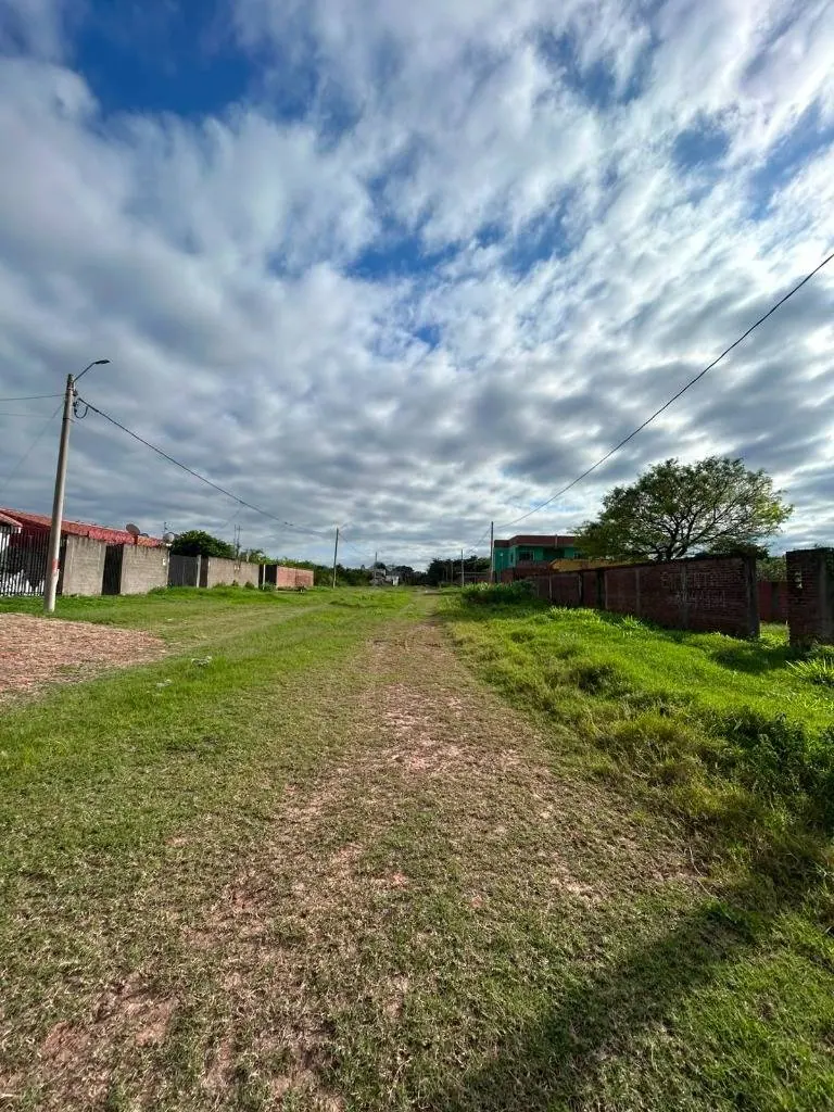 Terreno de 600 m² en venta en la Zona Este, carretera a Cotoca: foto 2 de 3