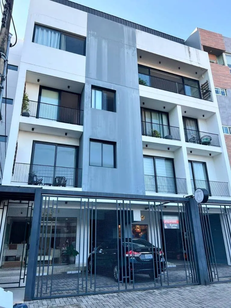 Departamento amoblado de 2 dormitorios en alquiler en condominio Acai