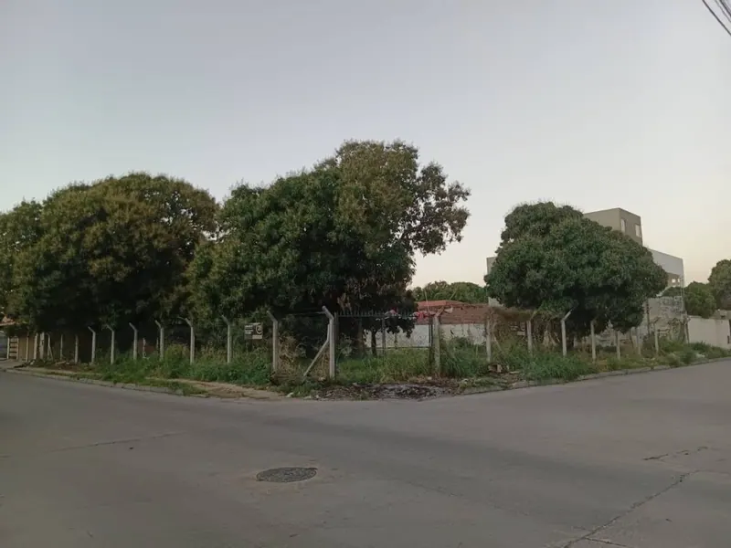 Corner lot for sale in Villa 1° de Mayo, 1,008 m²