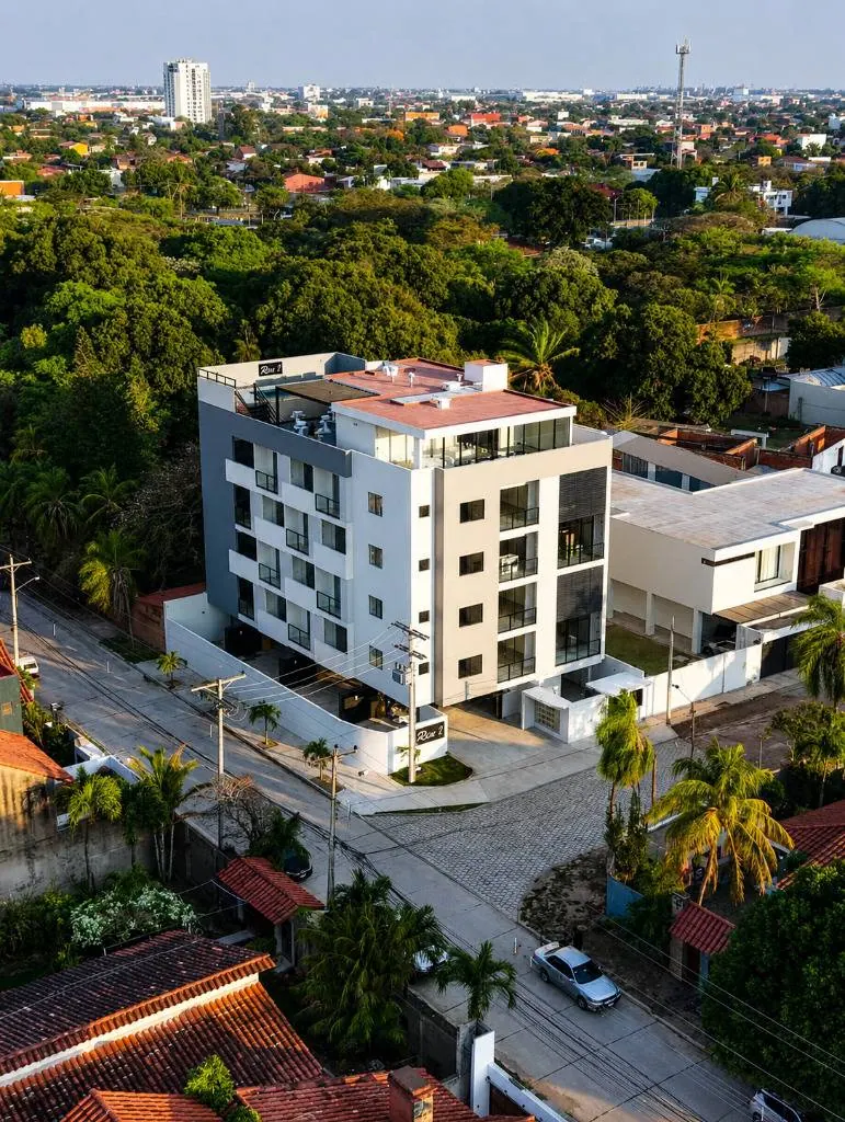 Departamento amoblado de 2 dormitorios en venta en el edificio RISE 1: foto 1 de 16