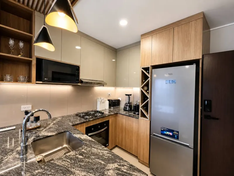 Departamento amoblado de 2 dormitorios en venta en el edificio RISE 1: foto 5 de 16