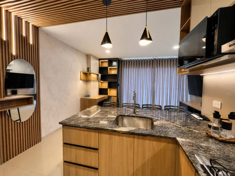 Departamento amoblado de 2 dormitorios en venta en el edificio RISE 1: foto 7 de 16
