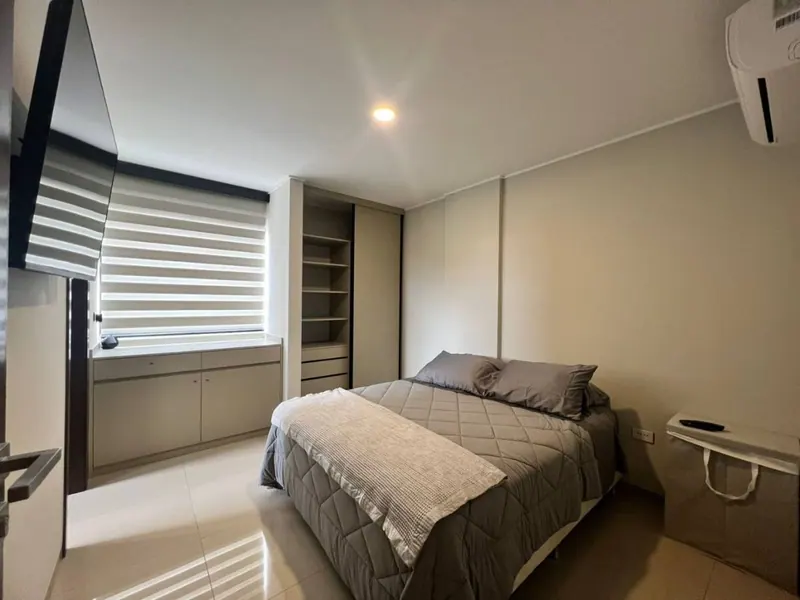 Departamento amoblado de 2 dormitorios en venta en el edificio RISE 1: foto 14 de 16