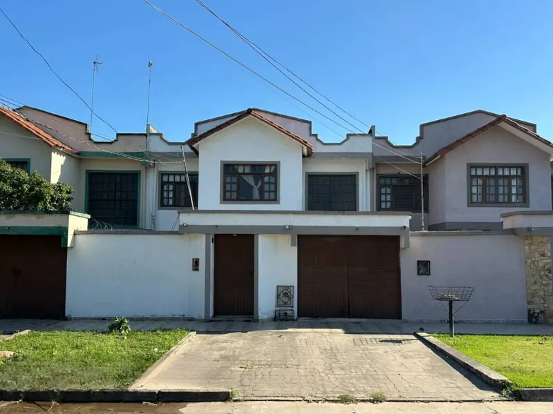 Casa con departamento independiente en venta en el Plan 3000: foto 2 de 18