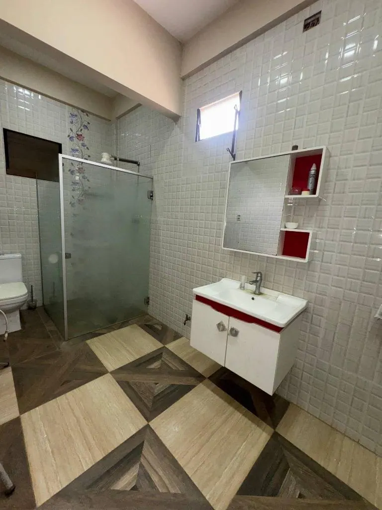 Casa en esquina en venta sobre el 5to Anillo, Zona Sur: foto 11 de 17