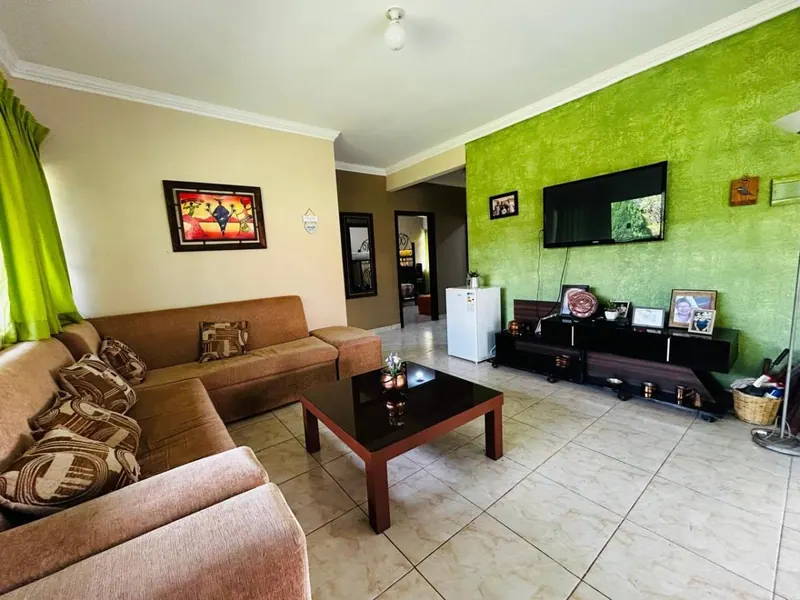 Casa quinta de 1.140 m² con piscina en venta en la Zona Norte