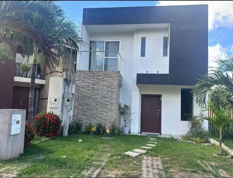 Casa de 3 dormitorios en venta en el condominio Icaraí, Zona Este: foto 1 de 10