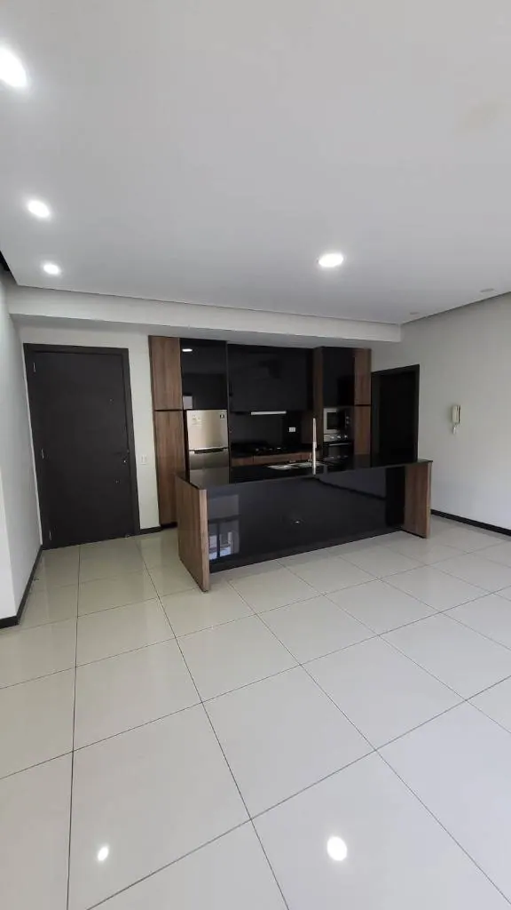 Departamento de 2 dormitorios en venta en Sky Collection, Equipetrol: foto 4 de 21