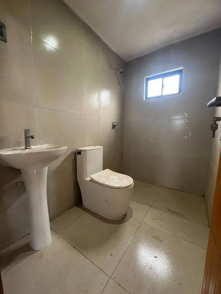 House with independent apartment for sale in Warnes, 230 m²: foto 13 de 18