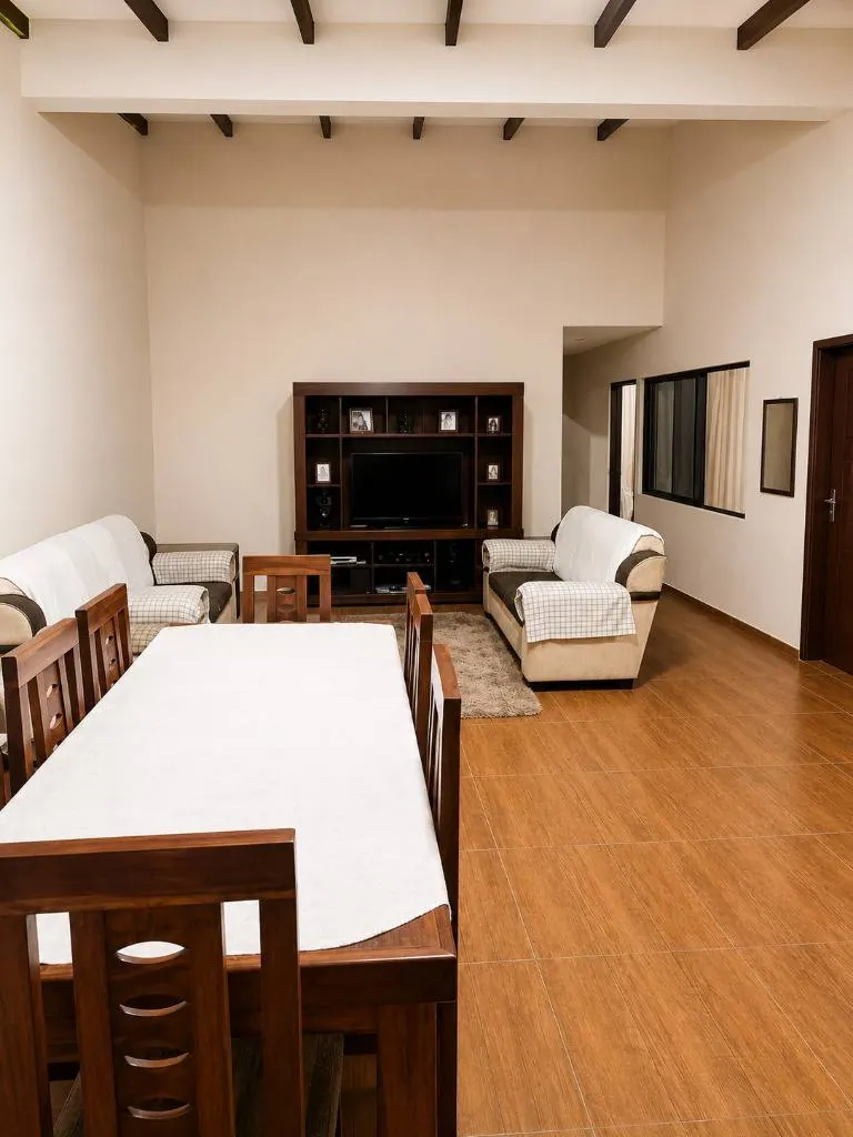 Casa de 3 dormitorios en venta en la Zona Este, 9no anillo: foto 2 de 12