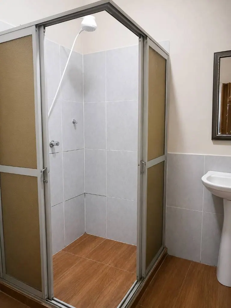 Casa de 3 dormitorios en venta en la Zona Este, 9no anillo: foto 5 de 12