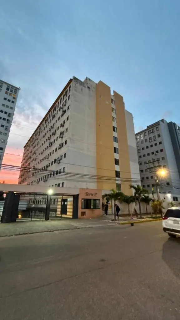 3-bedroom apartment for sale in the Dos Hermanas gated community: foto 1 de 20