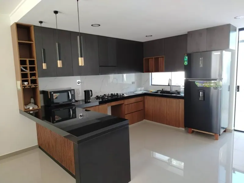 Casa amoblada a estrenar de 4 dormitorios en venta en la Zona Sur: foto 5 de 30