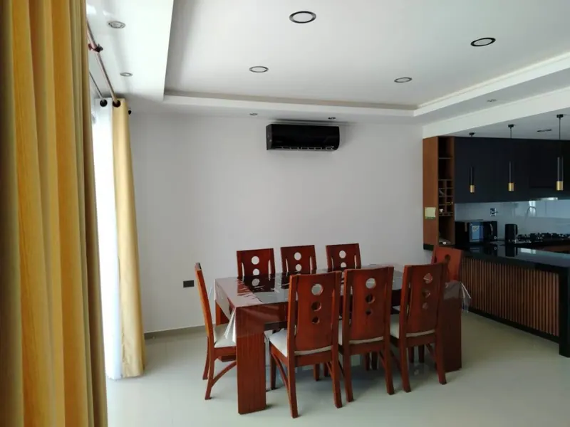 Casa amoblada a estrenar de 4 dormitorios en venta en la Zona Sur: foto 7 de 30