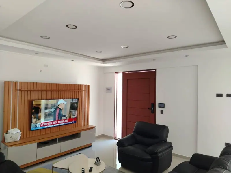Casa amoblada a estrenar de 4 dormitorios en venta en la Zona Sur: foto 8 de 30