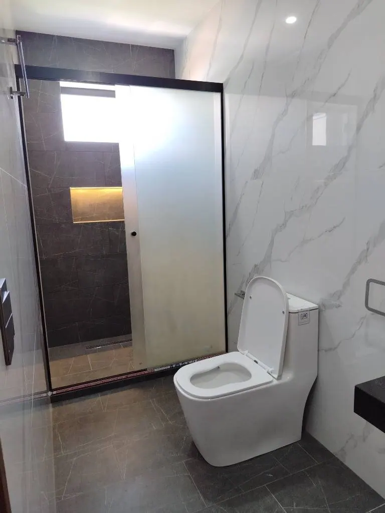 Casa amoblada a estrenar de 4 dormitorios en venta en la Zona Sur: foto 16 de 30
