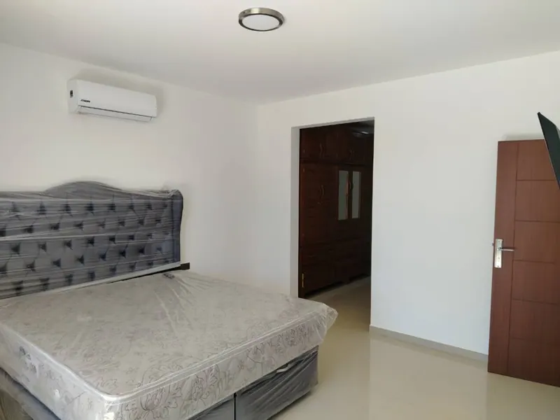 Casa amoblada a estrenar de 4 dormitorios en venta en la Zona Sur: foto 18 de 30