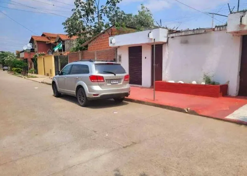 House with shop and apartment for sale in the North Zone, 300 m²: foto 2 de 8