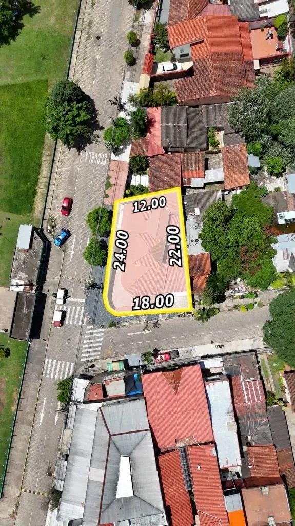 Casa comercial en esquina en alquiler en la Zona Sur, 12 ambientes: foto 3 de 5
