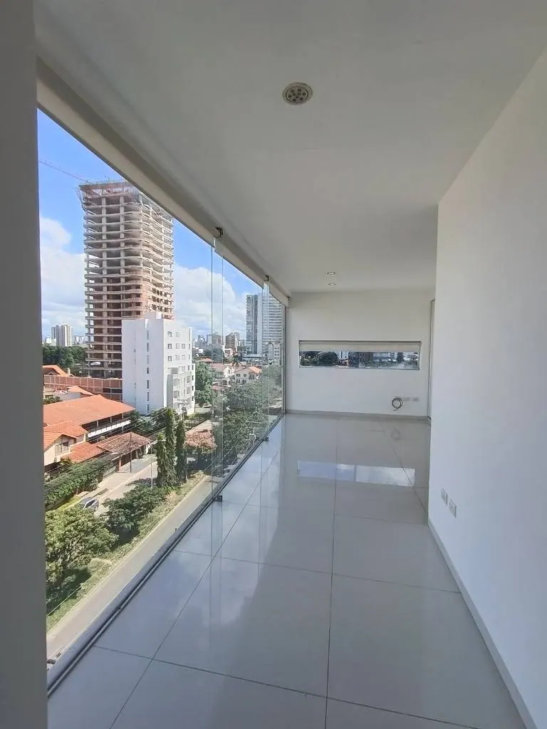 3-bedroom apartment for sale on Av. Los Cusis: foto 2 de 14