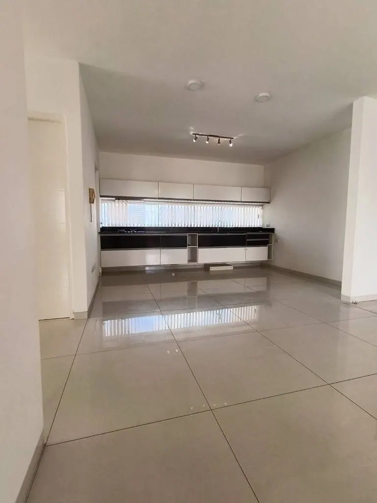 3-bedroom apartment for sale on Av. Los Cusis: foto 3 de 14