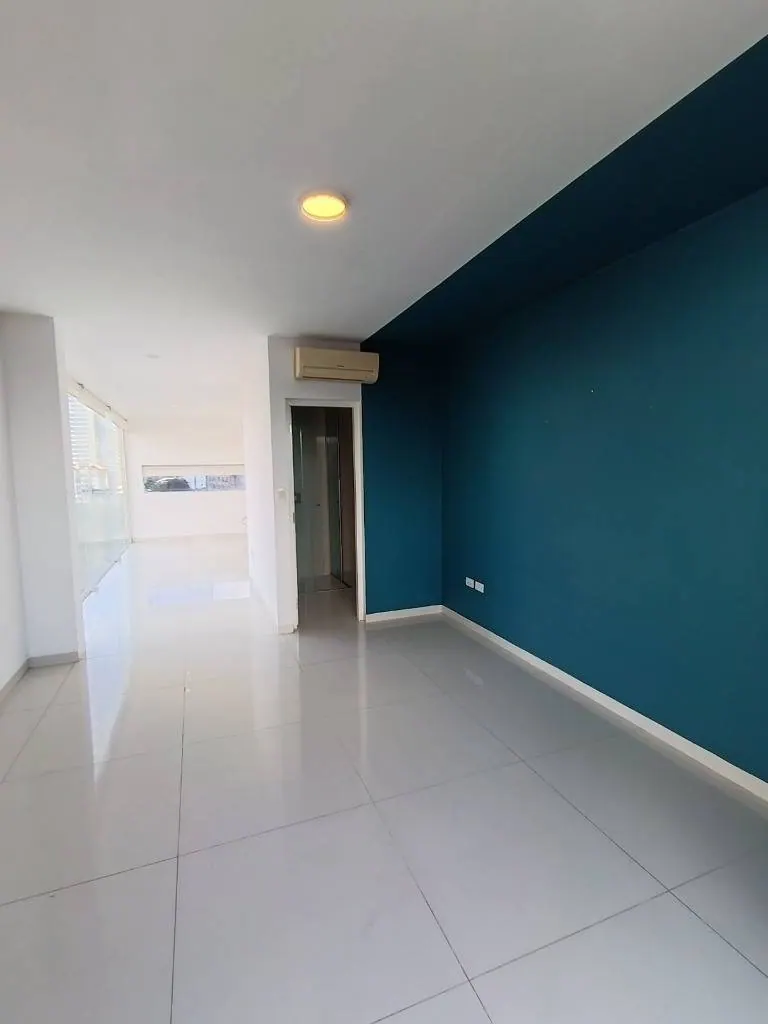 3-bedroom apartment for sale on Av. Los Cusis: foto 6 de 14