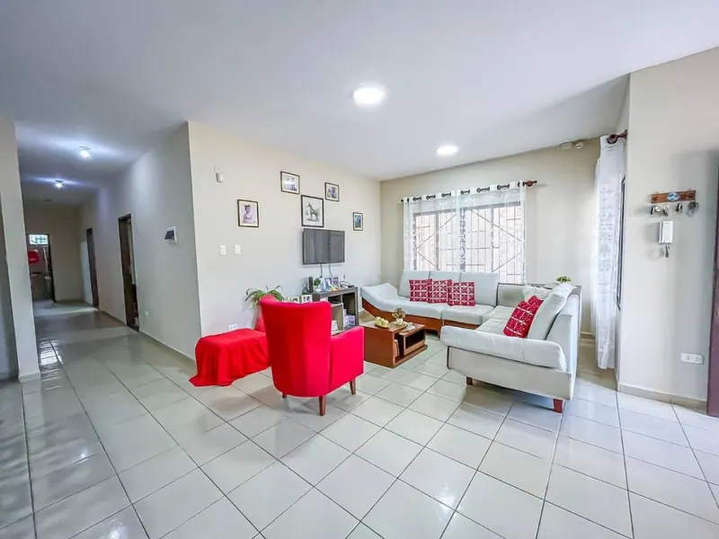 Casa con 4 departamentos independientes en venta en la Zona Norte: foto 1 de 9