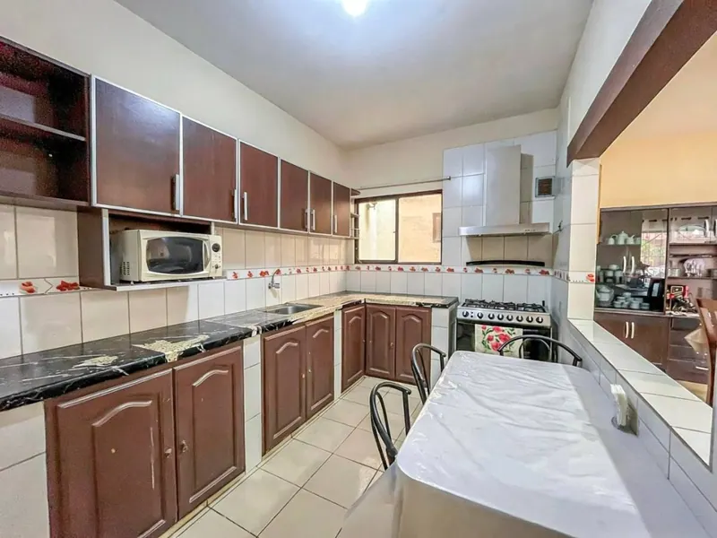 Casa con 4 departamentos independientes en venta en la Zona Norte: foto 3 de 9