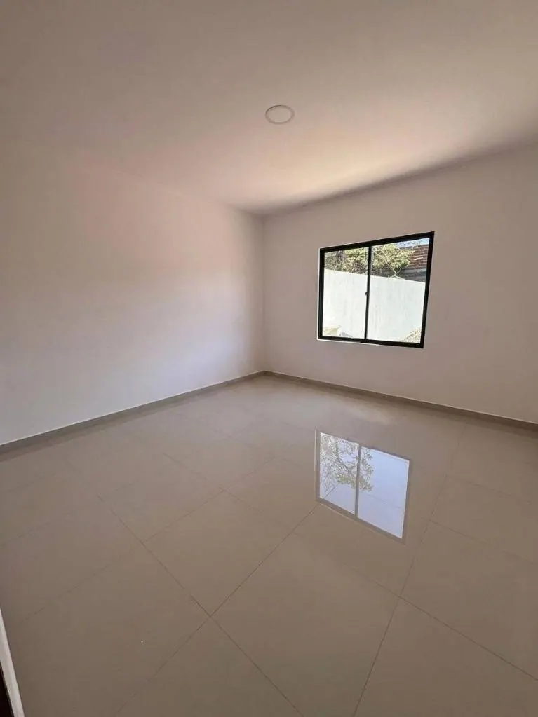 Casa de 2 dormitorios en venta en la Zona Norte, Av. G77: foto 7 de 8