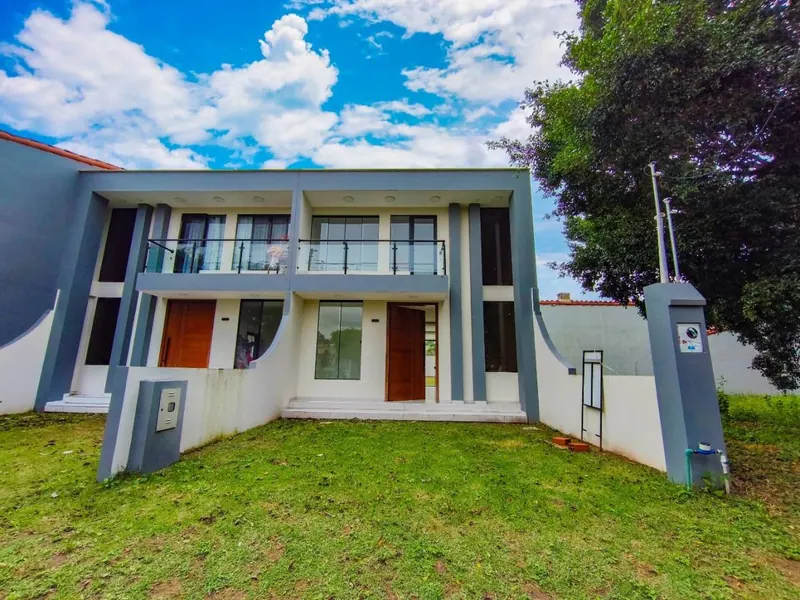 Casa en condominio de 3 dormitorios en venta en la Zona Este: foto 1 de 9