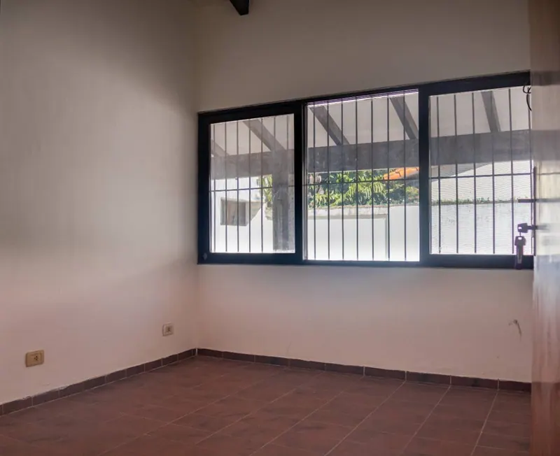 Casa de una planta de 3 dormitorios en venta en Urbarí: foto 3 de 20