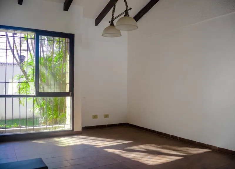 Casa de una planta de 3 dormitorios en venta en Urbarí: foto 16 de 20