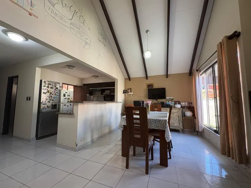 Two houses for sale in the East Zone, 522 m² lot: foto 5 de 18