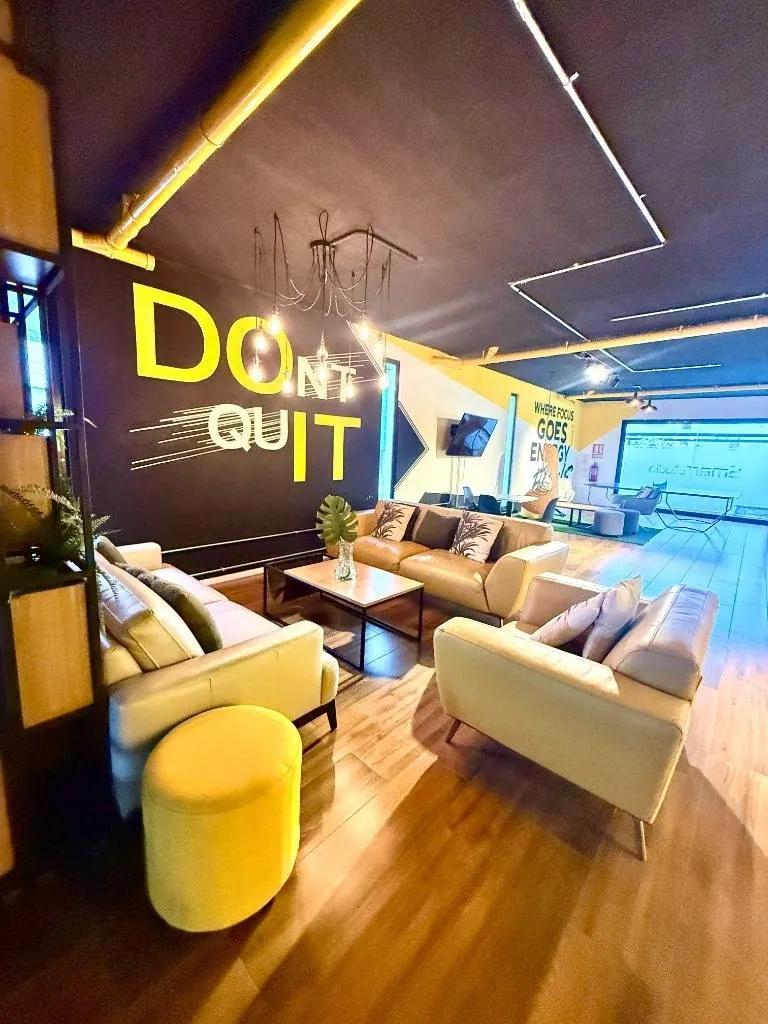 Furnished 1-bedroom apartment for rent in Equipetrol: foto 2 de 12
