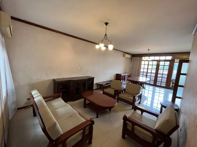 Edificio con vivienda y locales comerciales en venta en Los Pozos: foto 1 de 23