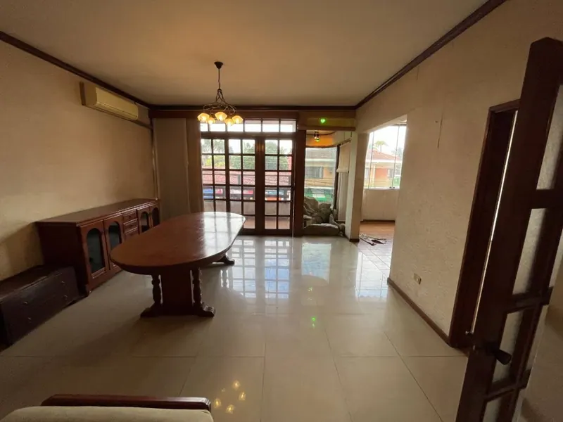 Edificio con vivienda y locales comerciales en venta en Los Pozos: foto 4 de 23