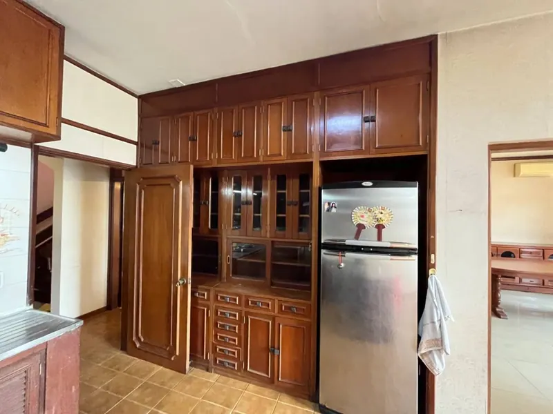 Edificio con vivienda y locales comerciales en venta en Los Pozos: foto 7 de 23