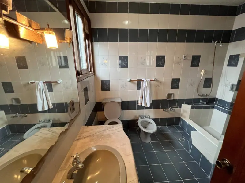 Edificio con vivienda y locales comerciales en venta en Los Pozos: foto 10 de 23