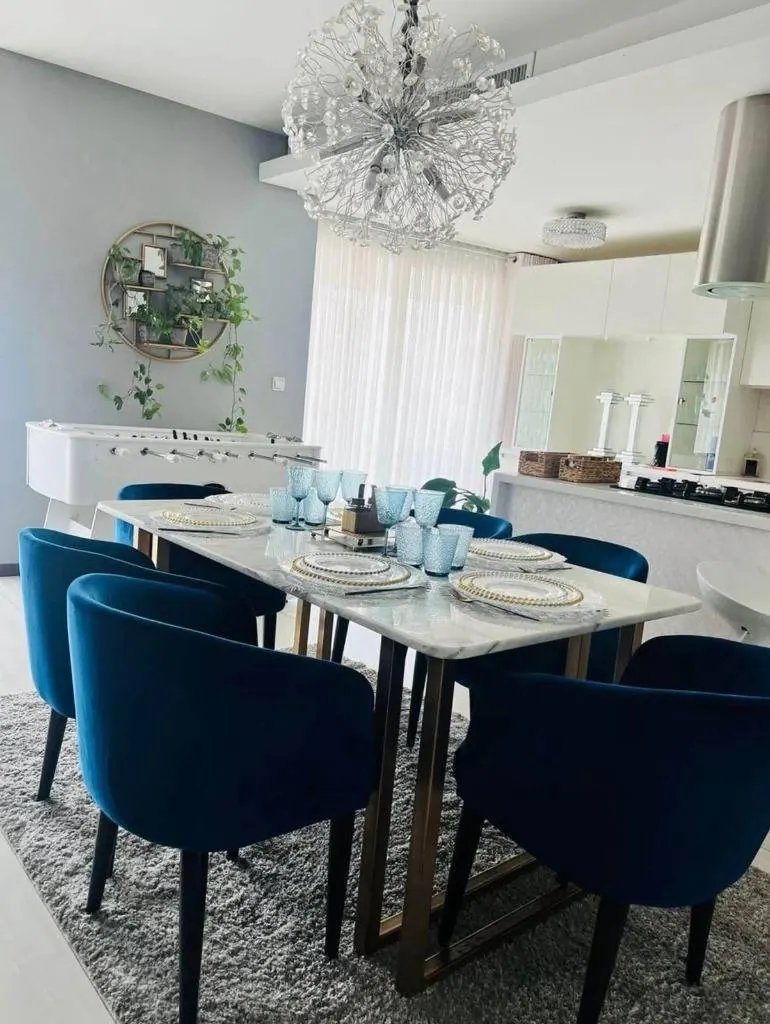 Departamento de 3 dormitorios en venta en La Riviera, Equipetrol: foto 4 de 5