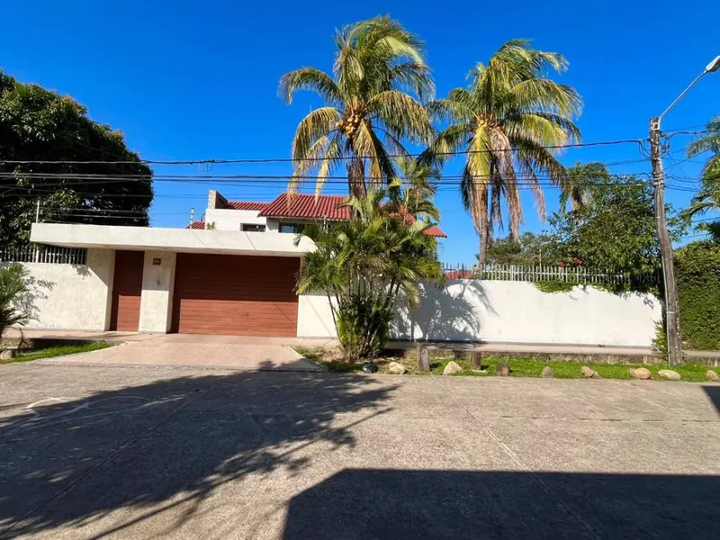 6-bedroom corner house for sale on Av. Virgen Cotoca: foto 2 de 15