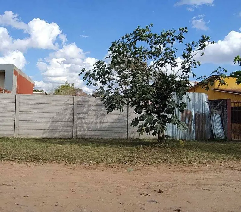 Terreno de 349,08 m² en anticrético en la Av. Internacional, Zona Este