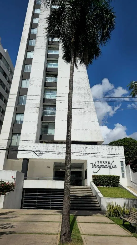 Departamento de 4 dormitorios en venta en Torre Vanguardia, Zona Sur
