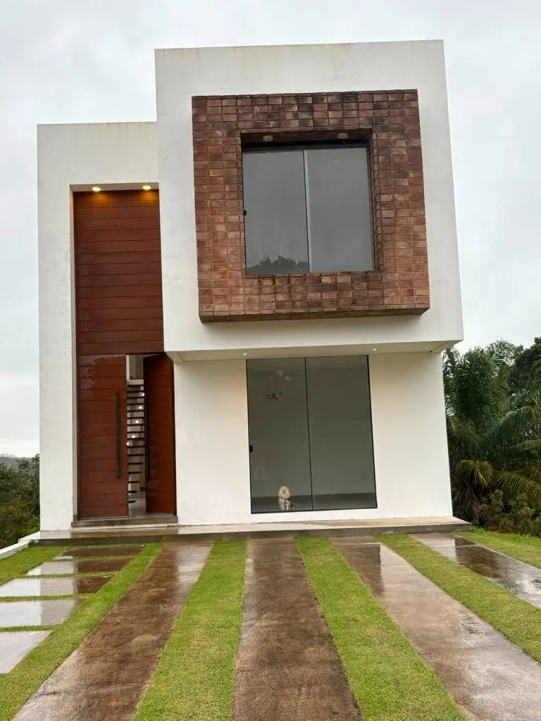 Casa a estrenar de 4 dormitorios en venta en Florida II, Urubó: foto 1 de 13