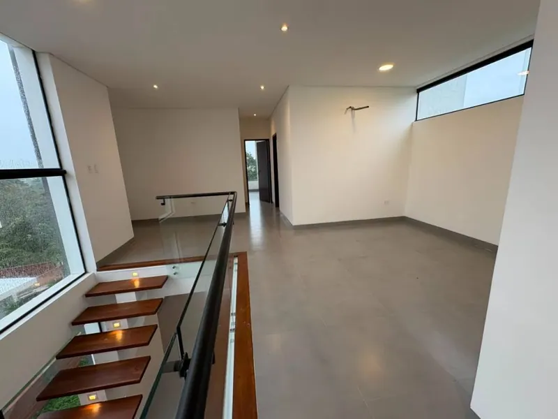 Casa a estrenar de 4 dormitorios en venta en Florida II, Urubó: foto 11 de 13