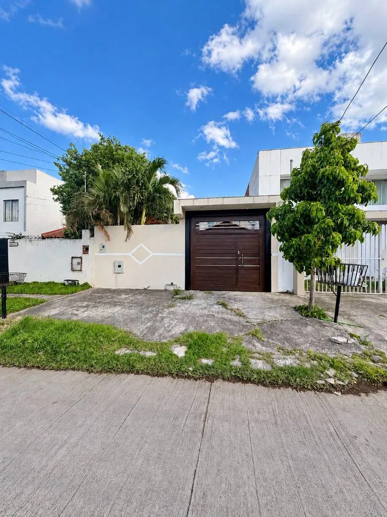 Casa de 3 dormitorios en venta en la urbanización El Remanso I: foto 1 de 11