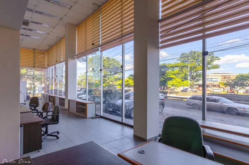 Oficina de 385,67 m² en alquiler en Torre Equipetrol, Av. San Martín